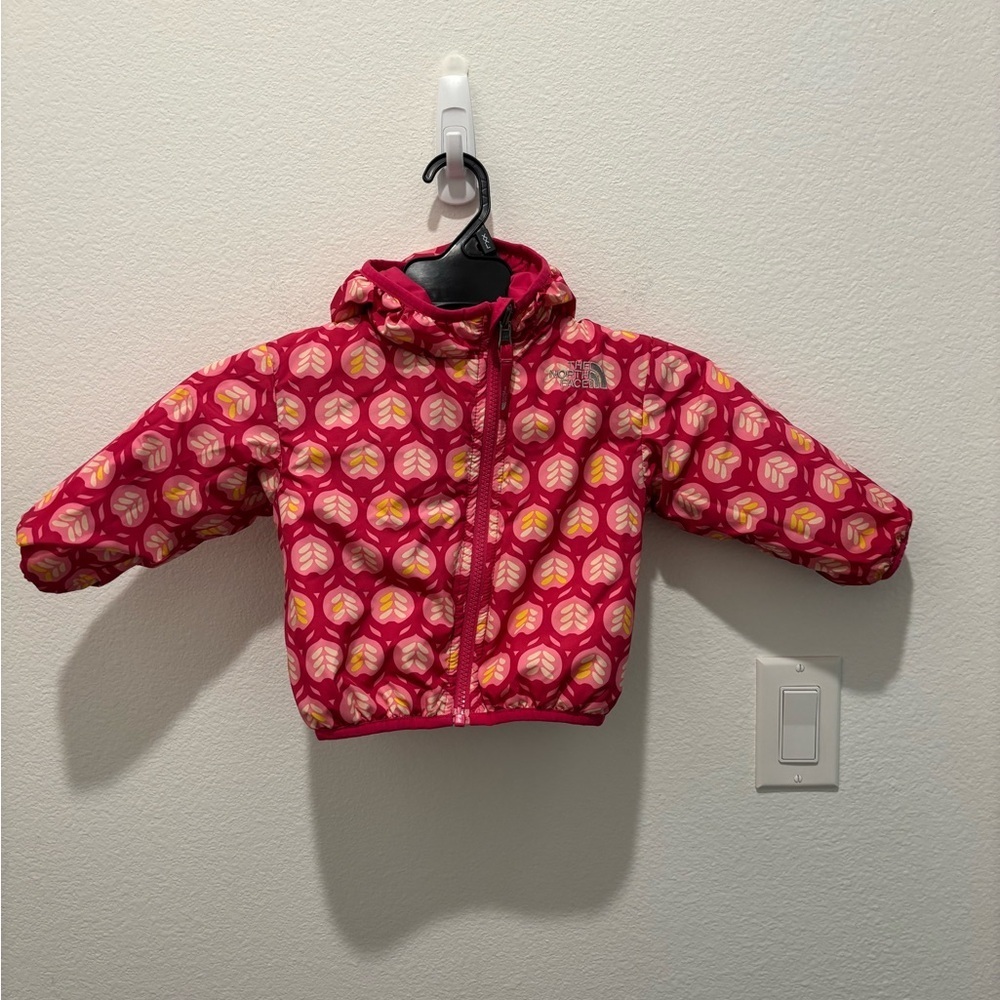 The North Face Kids Puffer Jacket - REVERSIBLE Size 6-12 Months